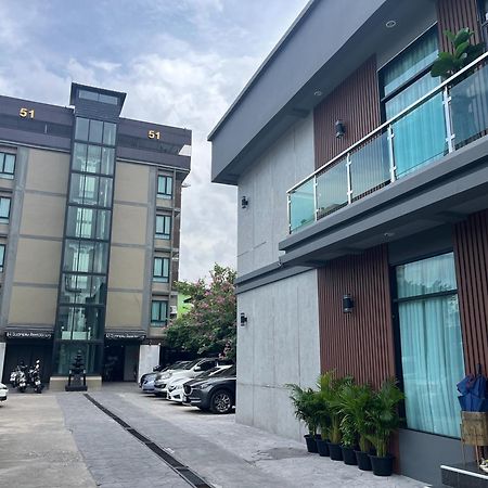 51 Suanplu Residence Bangkok Extérieur photo